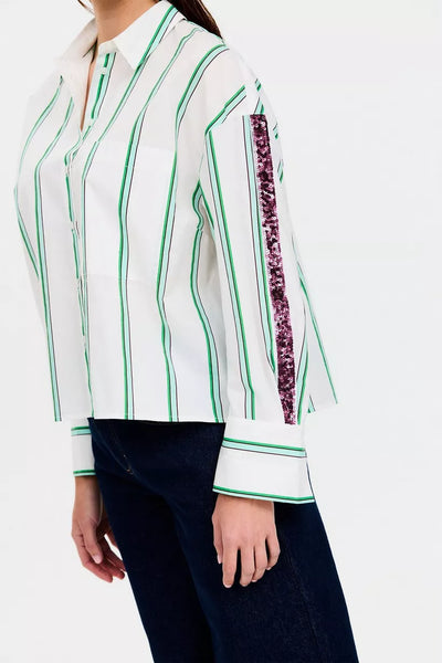 Standing - Blouse